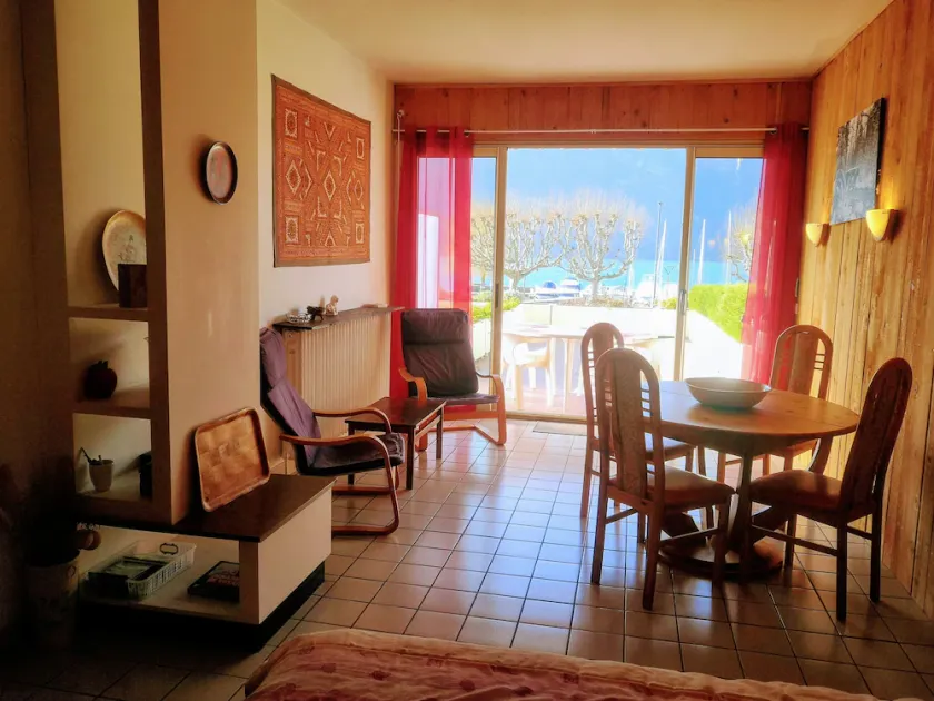 LOCATION SAISONNIÈRE à AIX-LES-BAINS FACE AU LAC SUR LE GRAND PORT - Image 1
