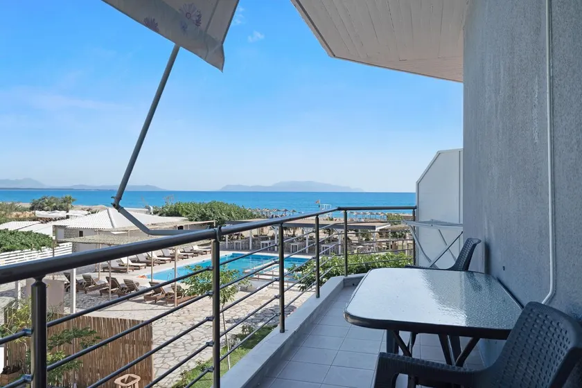 Studio Apartment 'Iguana 2' with Shared Pool, Wi-Fi and Air Conditioning - Image 1