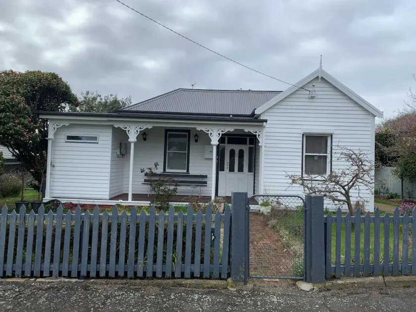 Braddon House - La Dama Graciosa - Image 1