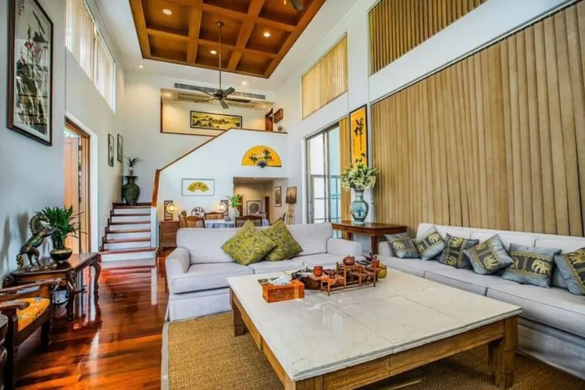 Pattaya YueHu Phoenix Deluxe Villa 5room - Image 1