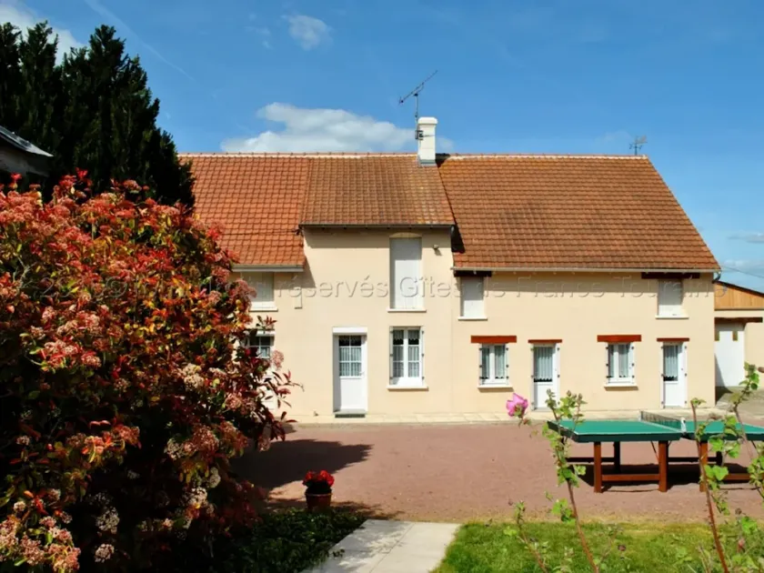 Charmantes Ferienwohnung auf ehemaligem Weingut mit Garten und Terrasse in La Tour-Saint-Gelin - Image 1