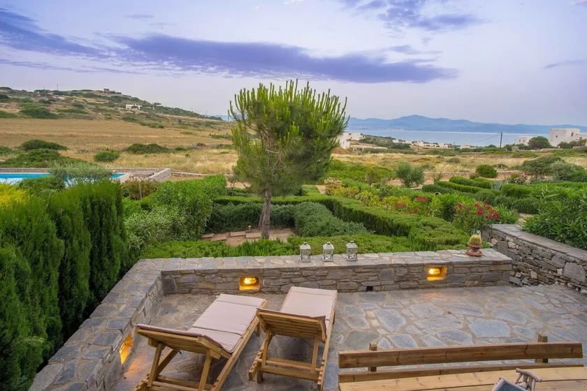 Family Villa close to Naousa - Image 1