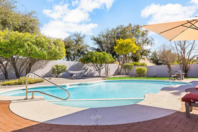 PHX Scottsdale Oasis 4BR Private Pool Hot Tub Resort-Style Patio Shop Dine Golf - Image 1