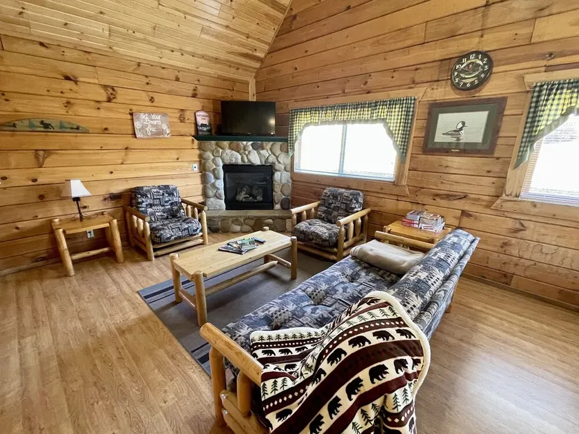 Cozy Cabin Close to Jellystone, 3 Bears, ATV Trails in Warrens! - Image 1