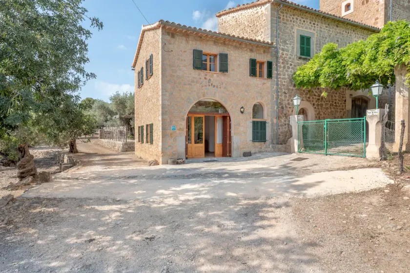 Deià semi-detached sunny country house, near GR221 - Image 1
