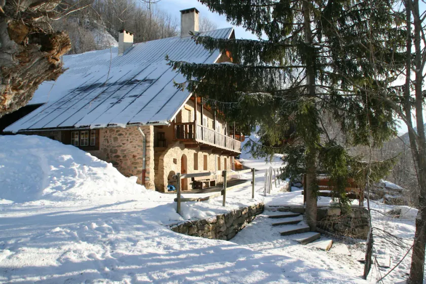 Restaureret hytte fra det 18. århundrede, rolig og hyggeligt 5 km fra resorts - Image 1