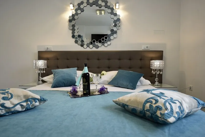 Kuzma Rooms and Apartments - Image 1