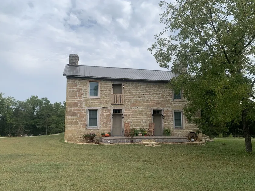 Beautiful historical two story stone farmhouse - Image 1