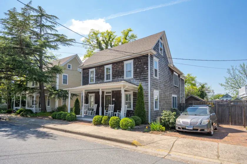 138 Kings Highway - Beautiful home close to downtown Lewes - Image 1
