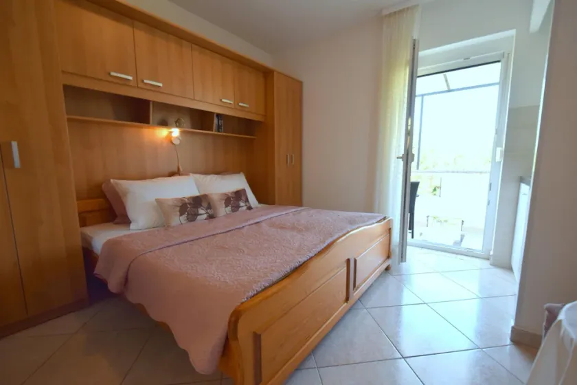 Apartamento-estudio con un balcon Malinska, Krk (AS-19381-b) - Image 1