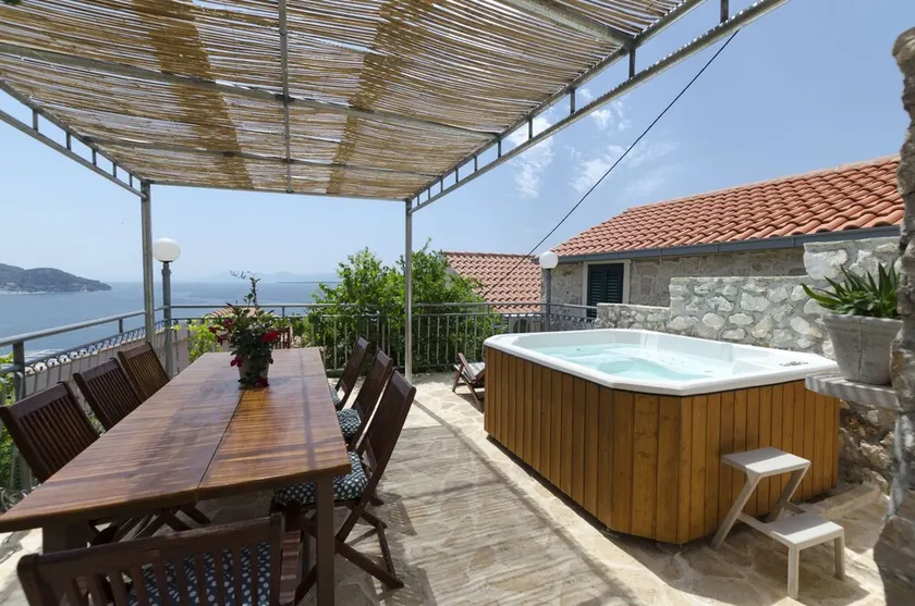 House Jasna (40201-K1) - Igrane - Image 1