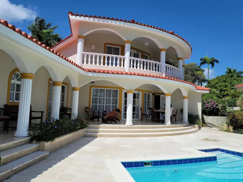 Crown Villa All-Inclusive! Tropical Paradise for Family or a Romantic Getaway! - Image 1