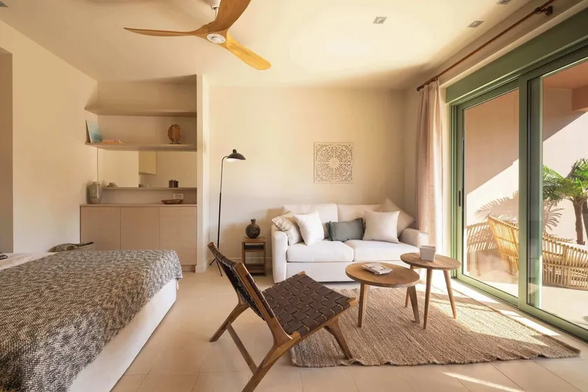 Modern Studio, with patio & pool - Close to Sea - Image 1