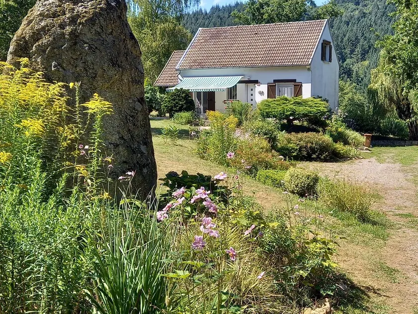 Detached house in LE PARC DU MORVAN in Chalaux for 4 people. - Image 1