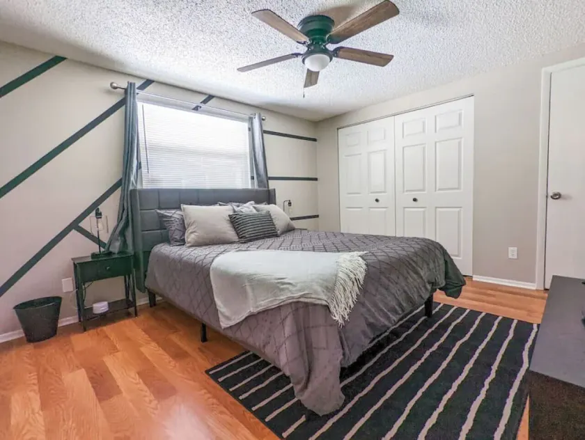 Beautiful Guest House w/Large Heated Pool - Image 1