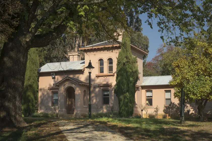 The Gatehouse@ Beechworth - Image 1