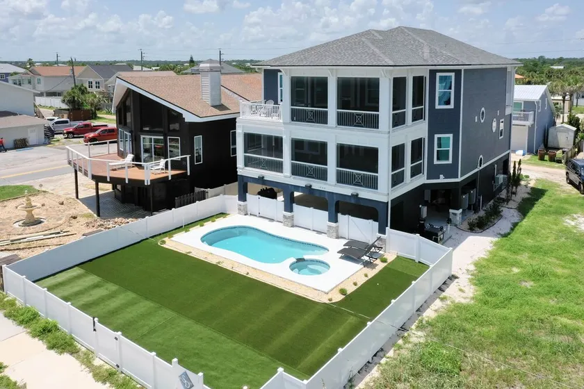 Spectacular Ocean Front home - Image 1