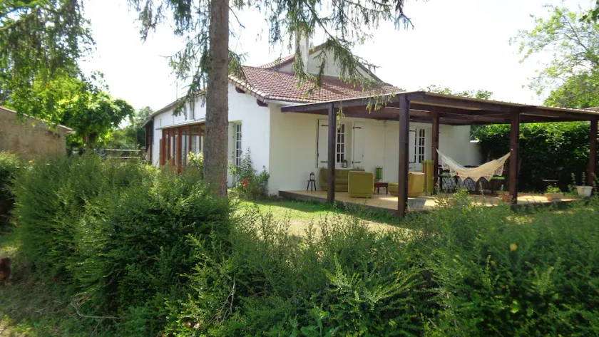 Maison indépendante sur grand terrain clos - Image 1