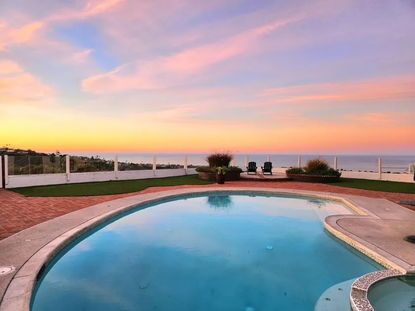 Ocean View 4 Bedroom Home with Private, Heated Pool & Jacuzzi with Firepit & BBQ - Image 1