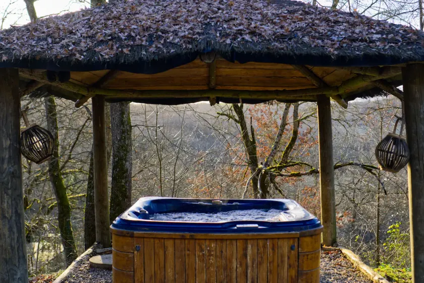 - AMOUR Cabin - Cabin for 2 to 4 guests + private hot tub + seasonal pool - Image 1