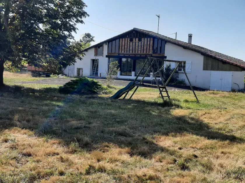 Domaine Sans vis a vis / Propriété de Campagne / Ferme - Image 1