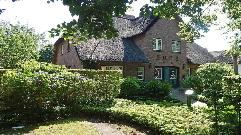 Dream vacation in Nieblum on Föhr in exclusive, cozy cottage under thatch - Image 1