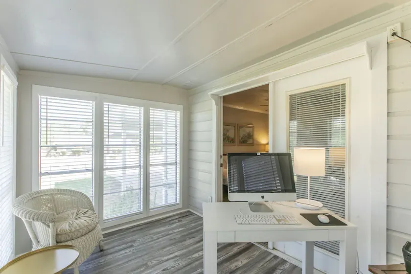 Belle of Belton-Spacious/Central Location/Pool/Hot Tub/Game Room w/ Pool Table - Image 1