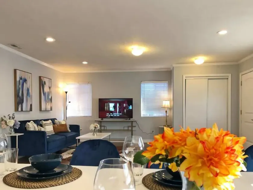 Marbella Lane - Elegant Home in SJ - Image 1