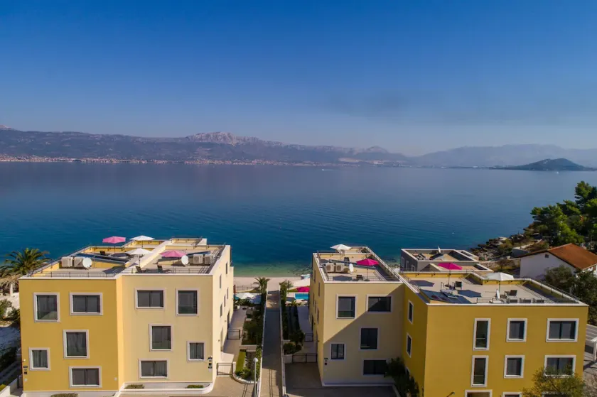 Beachfront Apartment Lemonade med Pool III - Image 1