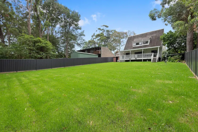 A Tranquil, Leafy and Super-Convenient Holiday Home - Image 1
