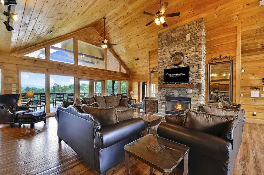 Gatlinburg Mansion Cabin - Image 1