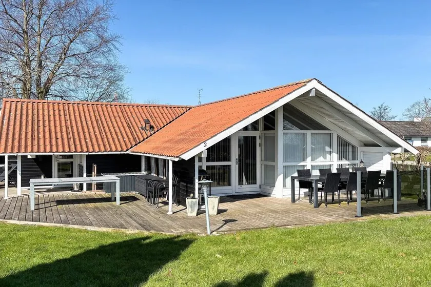 Luxury Spa Retreat on Als - Image 1