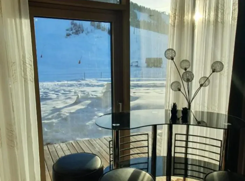 Apartment HAL - Image 1