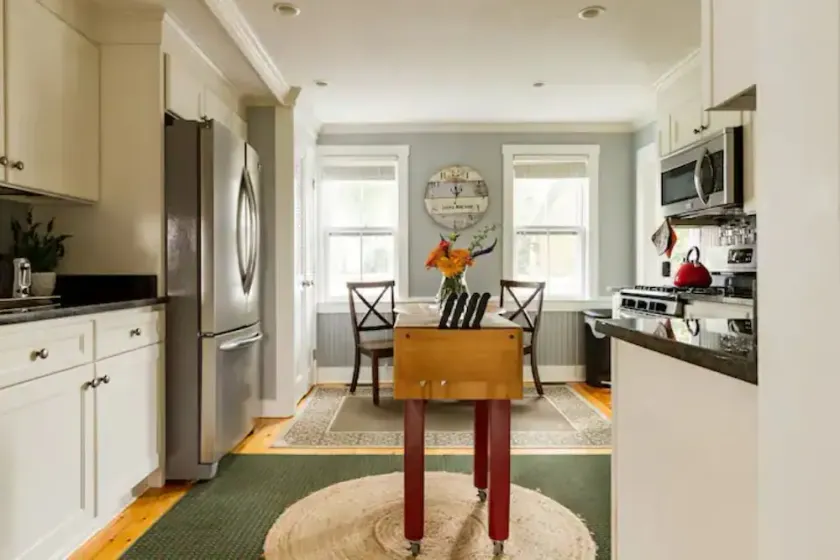 Located close to wedding venues, university, shops and eateries and Newport.   - Image 1