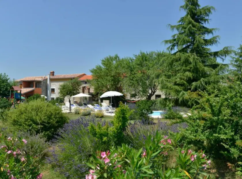 Authentic Istrian Holiday Home for Unforgettable Stays - Image 1