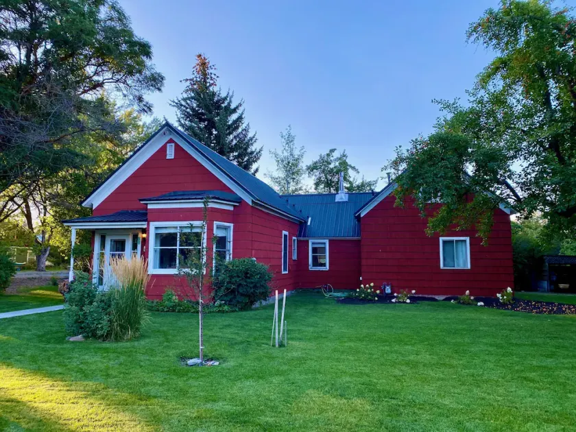 Charming Grandma Chic home in the Wood River Valley steps from the bike path - Image 1