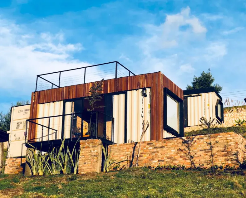 TINY HOUSE IN THE LAKE GUATAVITA, NEAR BOGOTA CITY - Image 1