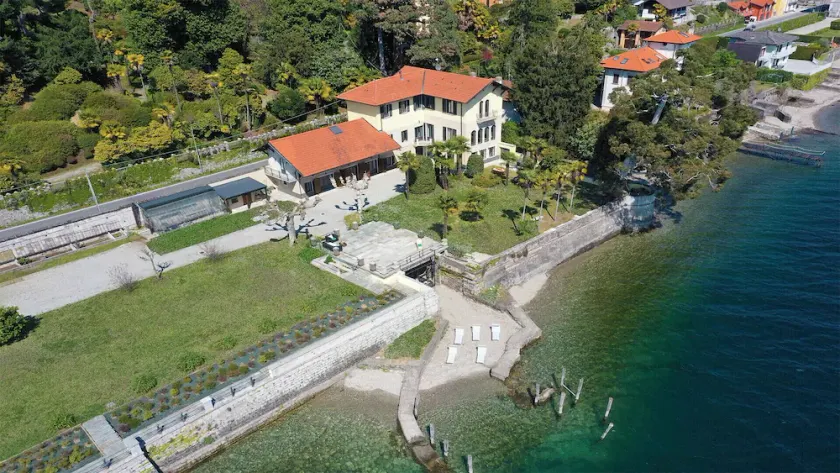 Beach Villa Fiorina - Image 1
