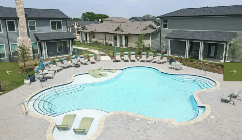 Landing Apartments Waller - Image 1