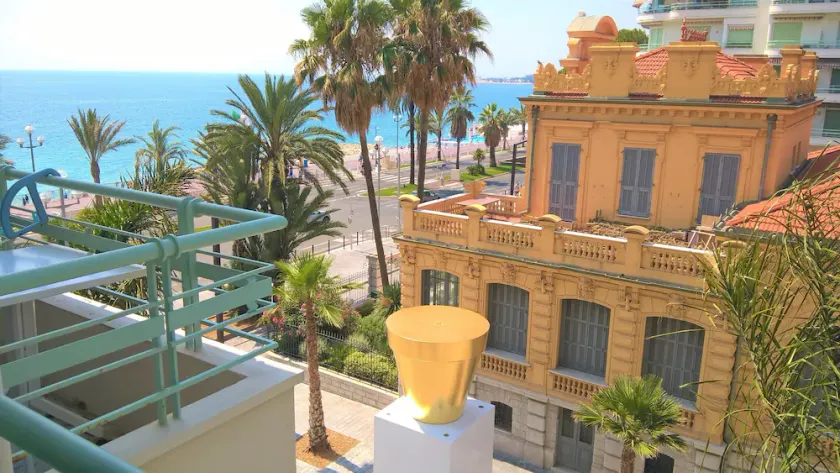 Apartamento T1 com vista mar em prédio na Promenade des Anglais - Image 1