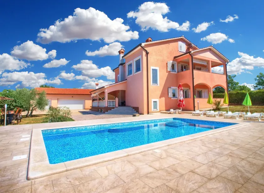 Apartment 870/2041 (Istria - Labin), 6000m from the beach - Image 1