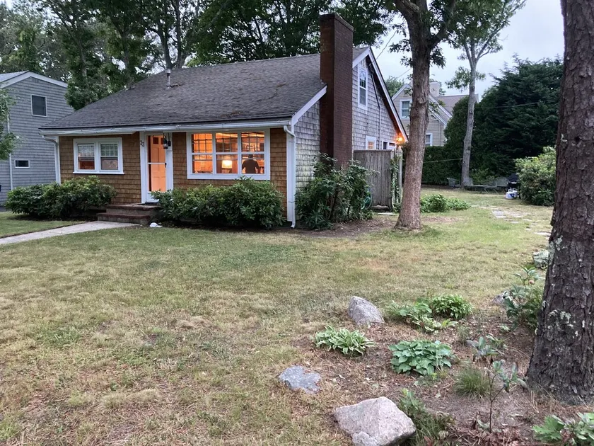 Quintessential Popponesset Beach Cottage - 2 Blocks to Beach - Image 1