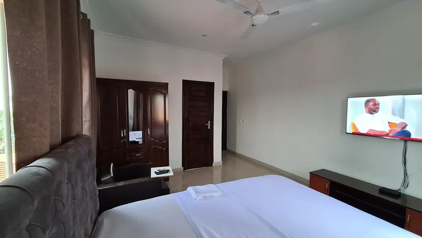 Centrally located BnB with class and yet affordable. - Image 1