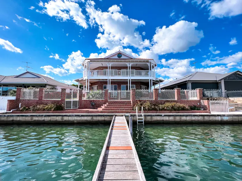 Mandurah Canal Front Luxury Living - Image 1