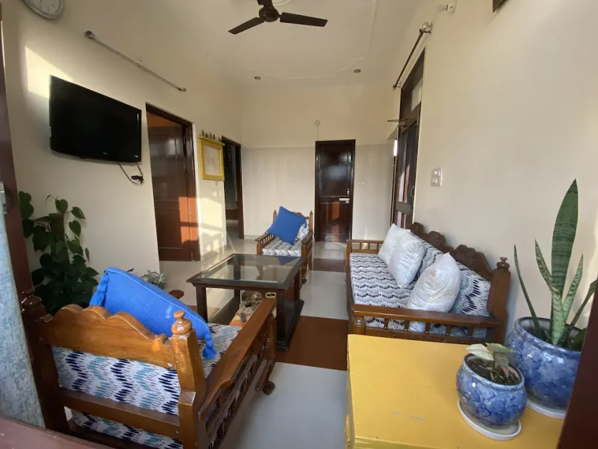 Cozy & Private, Entire floor in Panchkula - Image 1