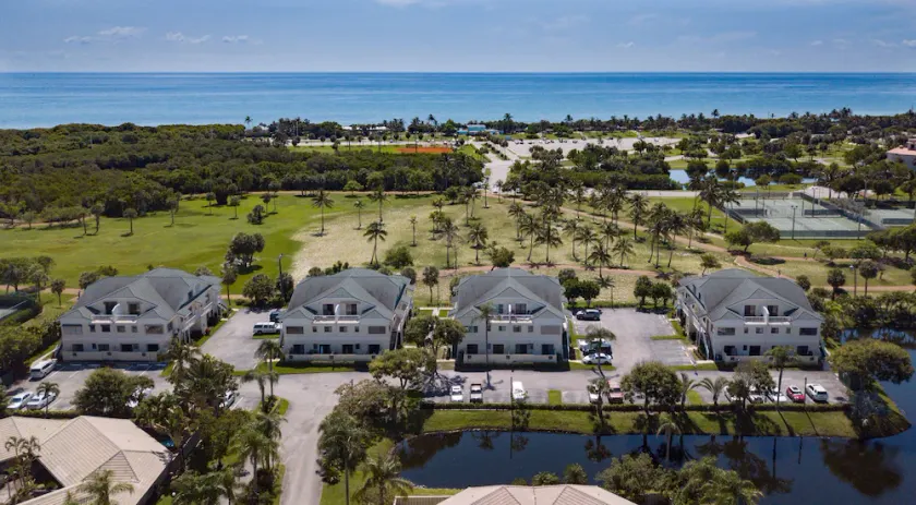 Updated Bella Vista Condo On Carlin Park -Walking Distance to Beach - Image 1