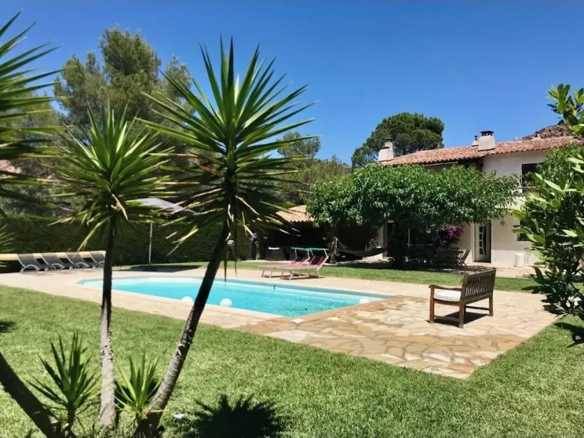 Villa Dolomiti Agay 8/10, sleeps 3, 3 bathrooms – swimming pool, 2,000 m lot - Image 1