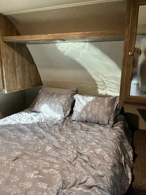 New updated, larger 1BR trailer, minutes from WEC and HITS, peaceful setting;  - Image 1