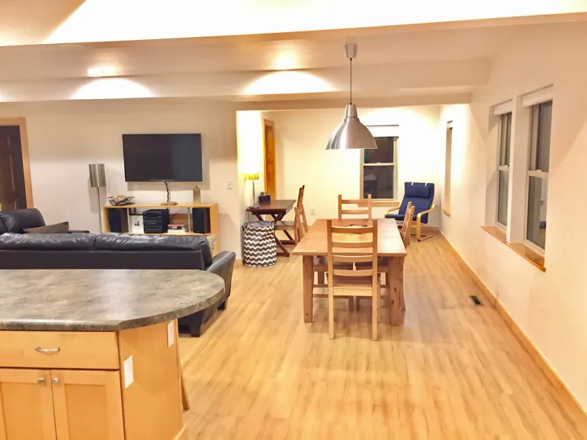 Trailhouse-Det perfekta läget för dem som vill utforska Duluth - Image 1