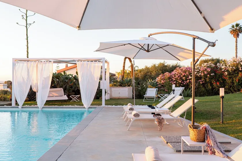 Villa Marsala - Five Bedroom Villa, Sleeps 12 - Image 1